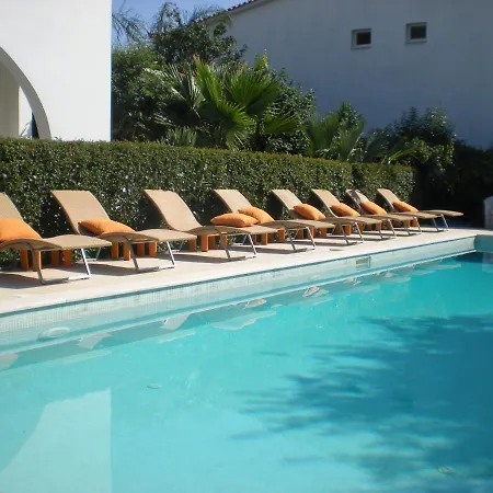 Apart Otel Manolis' House