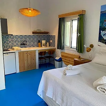Apartahotel Manolis' House 3*