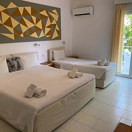Lejlighedshotel Manolis' House
