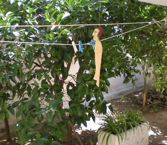 Apartahotel Manolis' House 4*