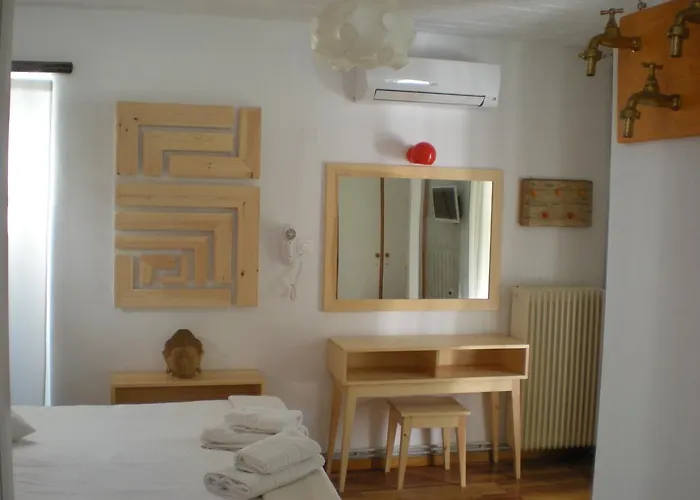 Manolis' House Skiathos stad